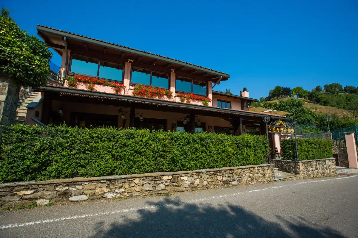 Tavola apparecchiata, sala o parco-giardino del Ristorante Passone