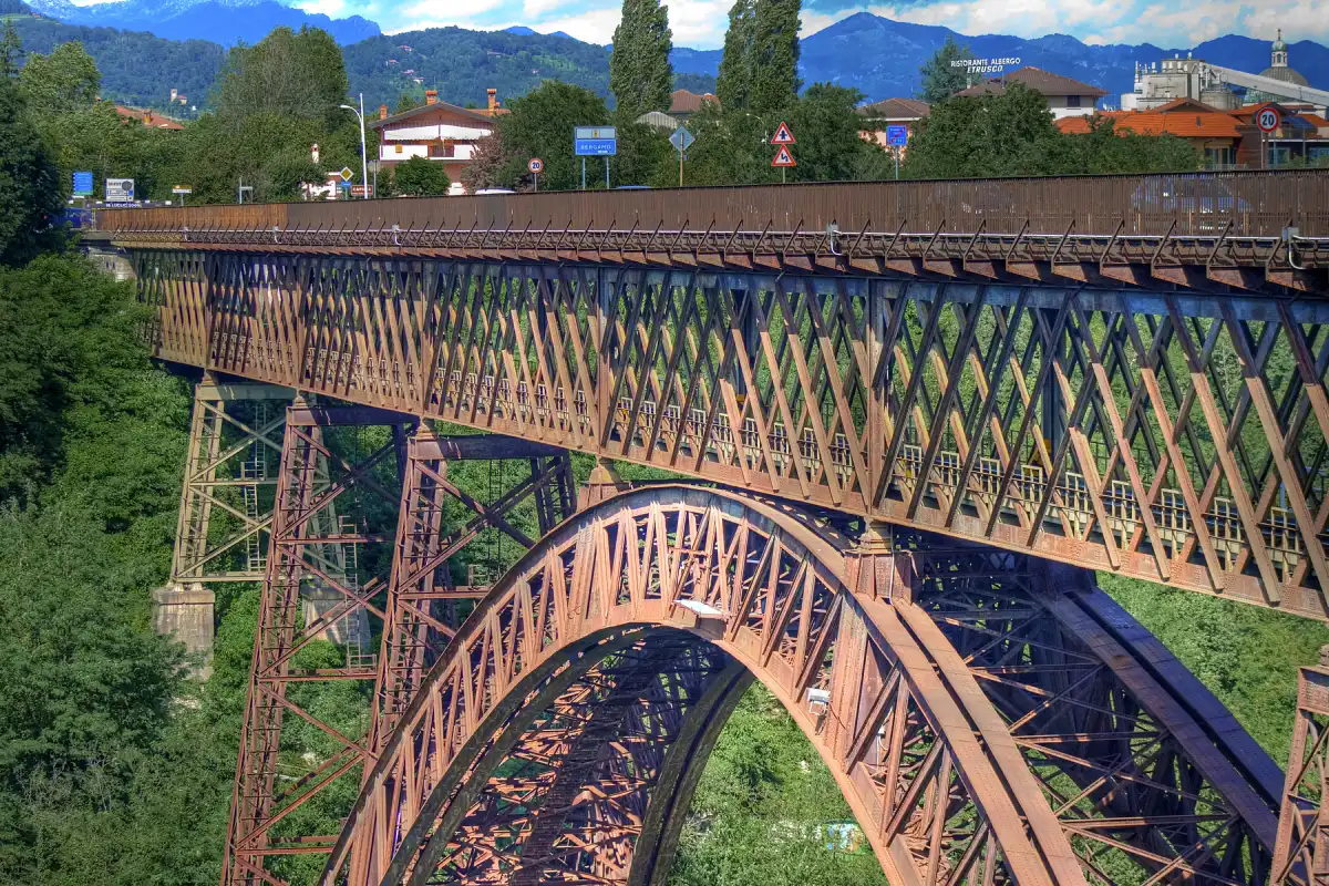 Fiume Adda e Ponte di Paderno — panorama reale da mostrare qui